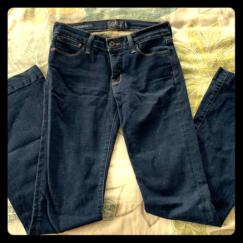 Lucky brand jeans, size, 2/26. New condition.